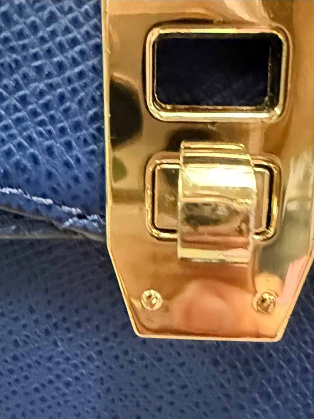Henri Bendel Chain purse - Picture 2 of 4
